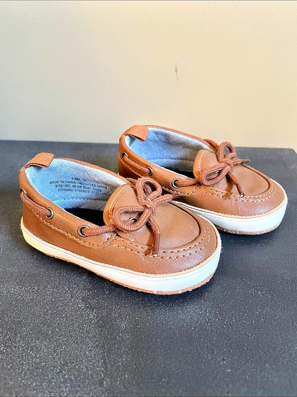 Old Navy 3-6 month Boat Shoe Brown & White Moccasins